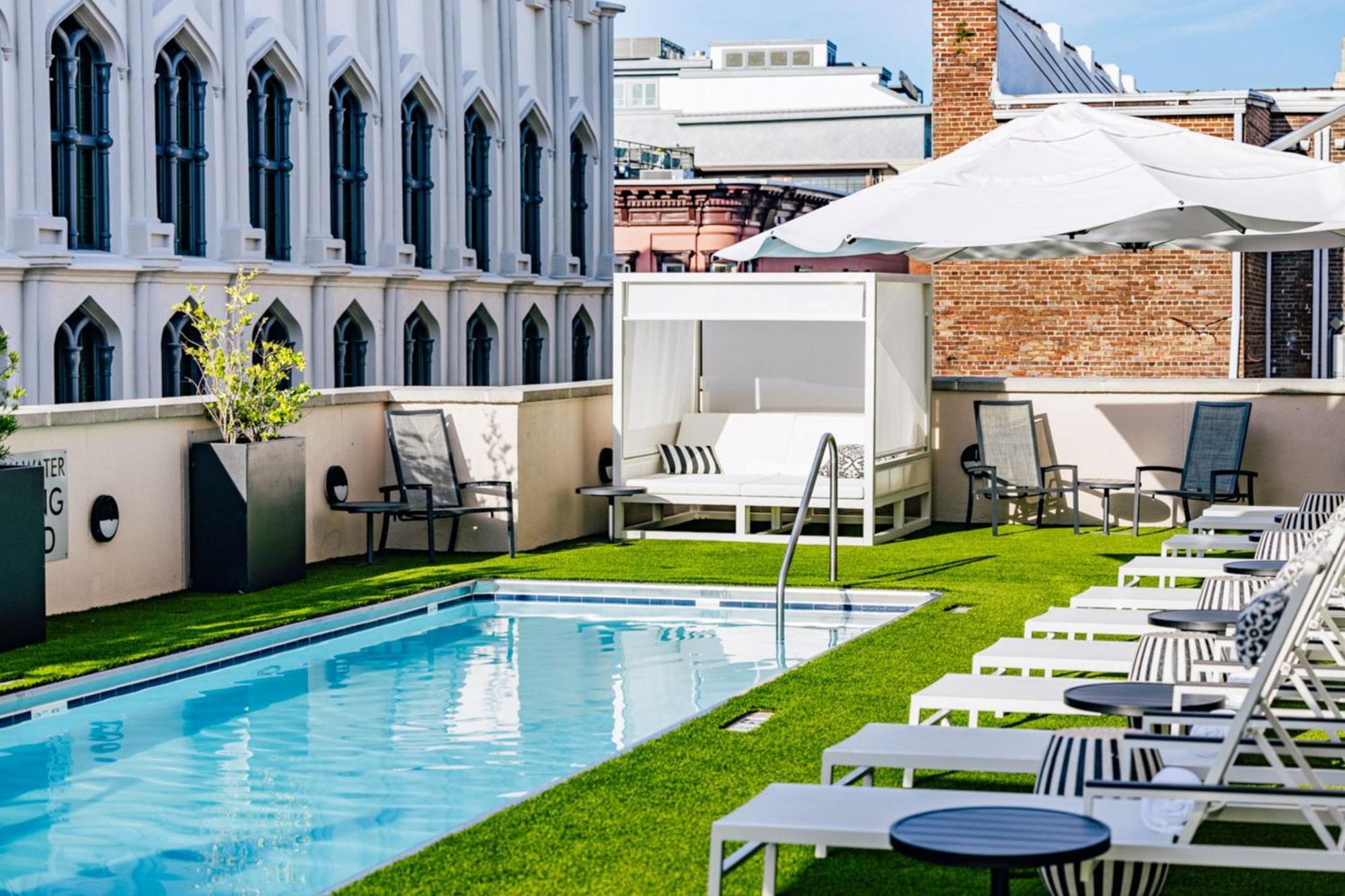 The Lindy Renaissance Charleston Hotel Bagian luar foto