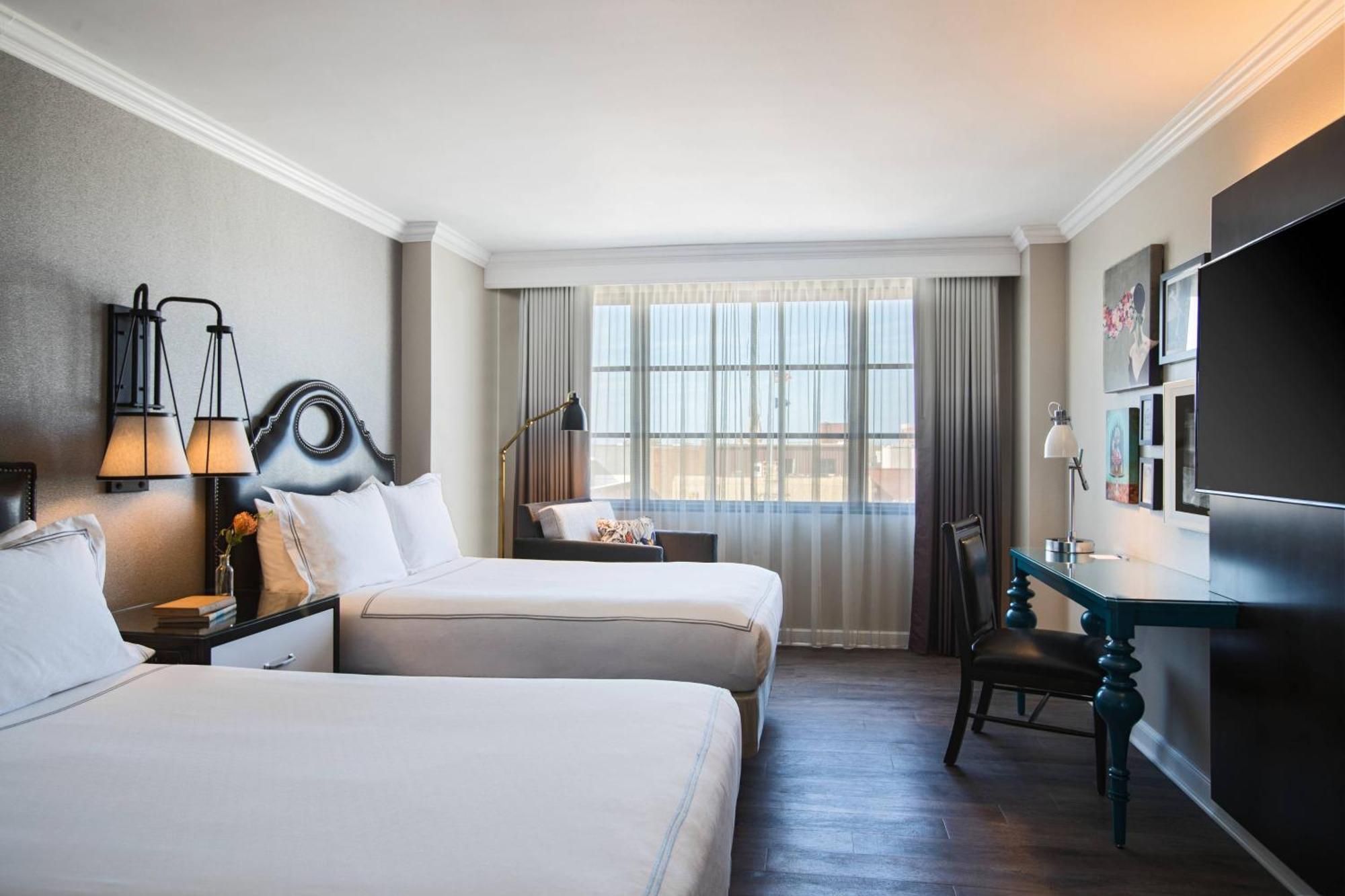 The Lindy Renaissance Charleston Hotel Bagian luar foto