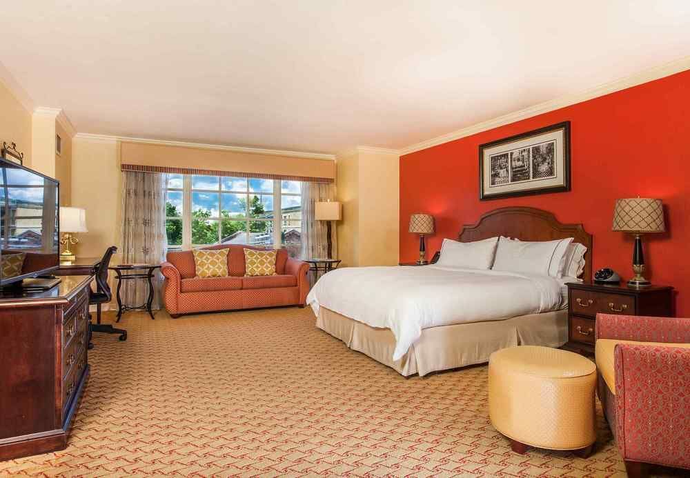 The Lindy Renaissance Charleston Hotel Bagian luar foto