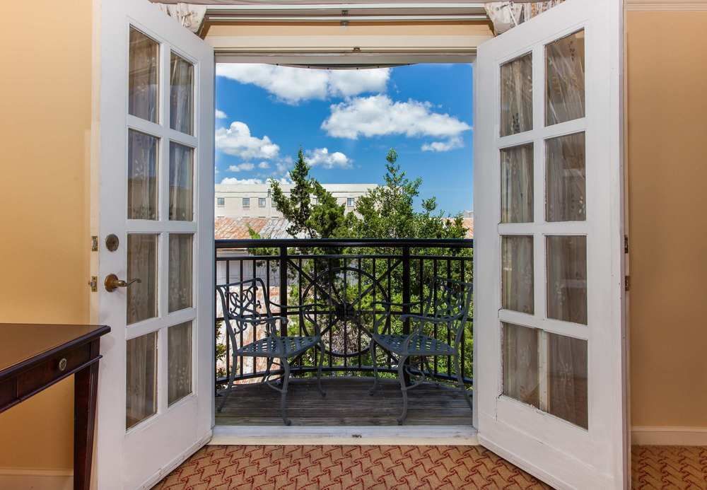 The Lindy Renaissance Charleston Hotel Bagian luar foto