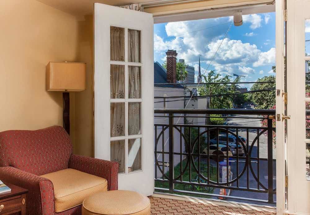 The Lindy Renaissance Charleston Hotel Bagian luar foto