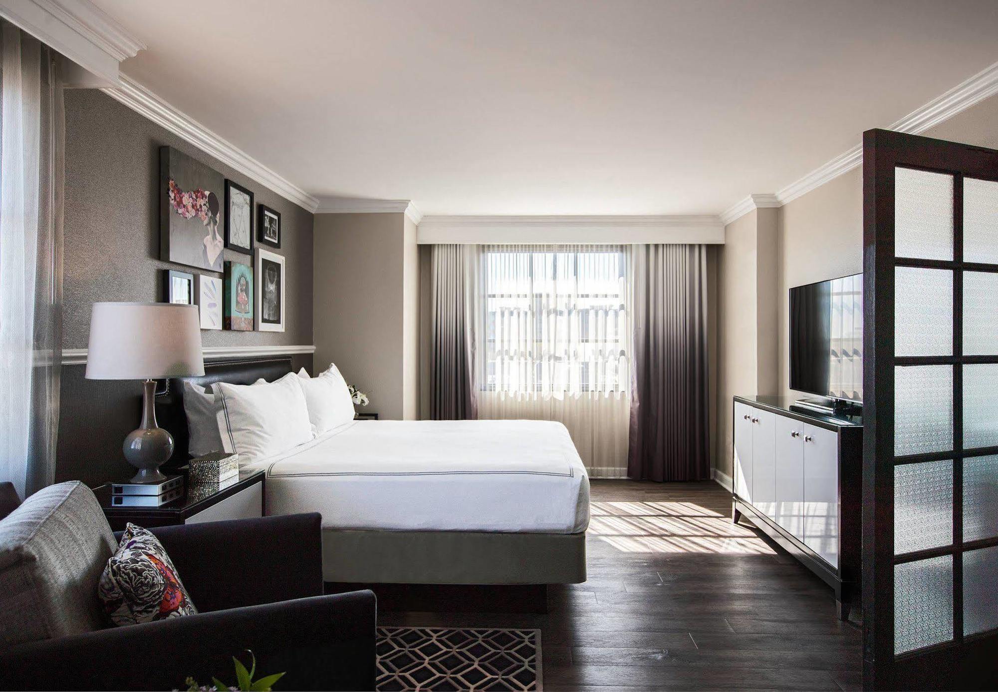The Lindy Renaissance Charleston Hotel Bagian luar foto